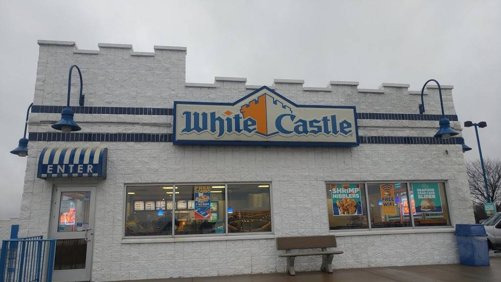 White Castle | restaurant | 8801 W Market Square Dr, Daleville, IN 47334, USA | 7653781179 OR +1 765-378-1179