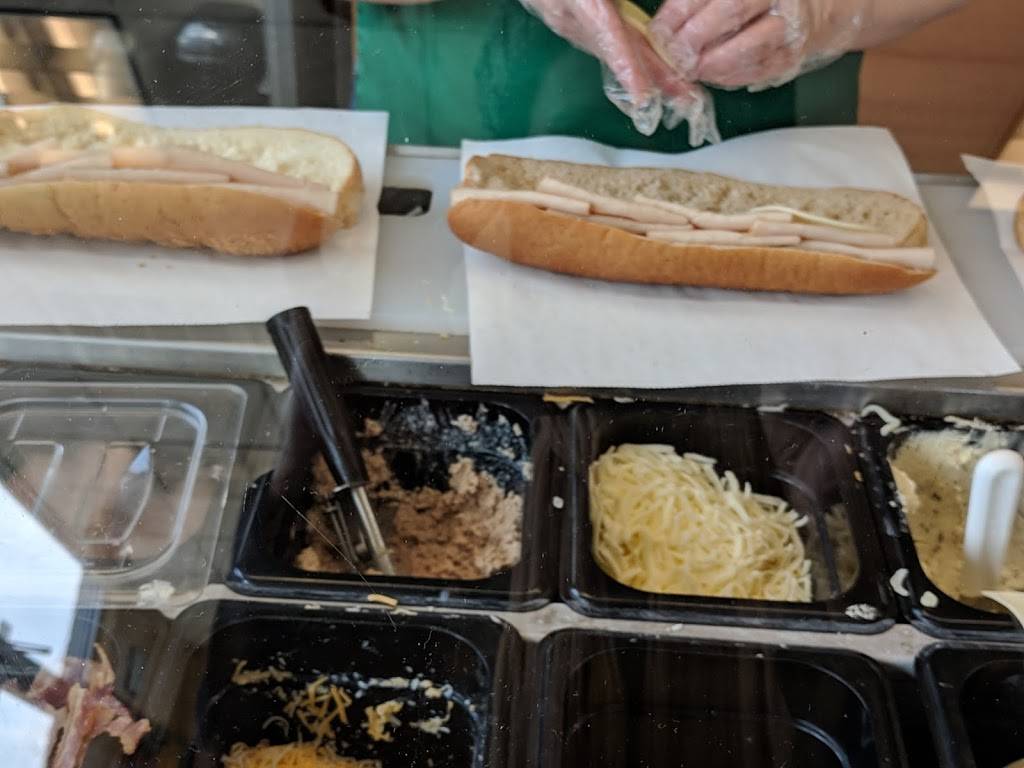 Subway | meal takeaway | 10910, I-40, Independence, MO 64055, USA | 8163538990 OR +1 816-353-8990