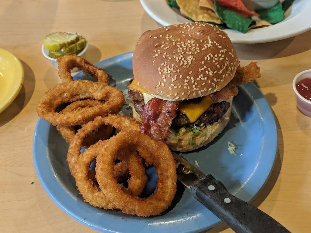 Hamburger Marys | restaurant | 110 W Church St, Orlando, FL 32801, USA | 3213190600 OR +1 321-319-0600