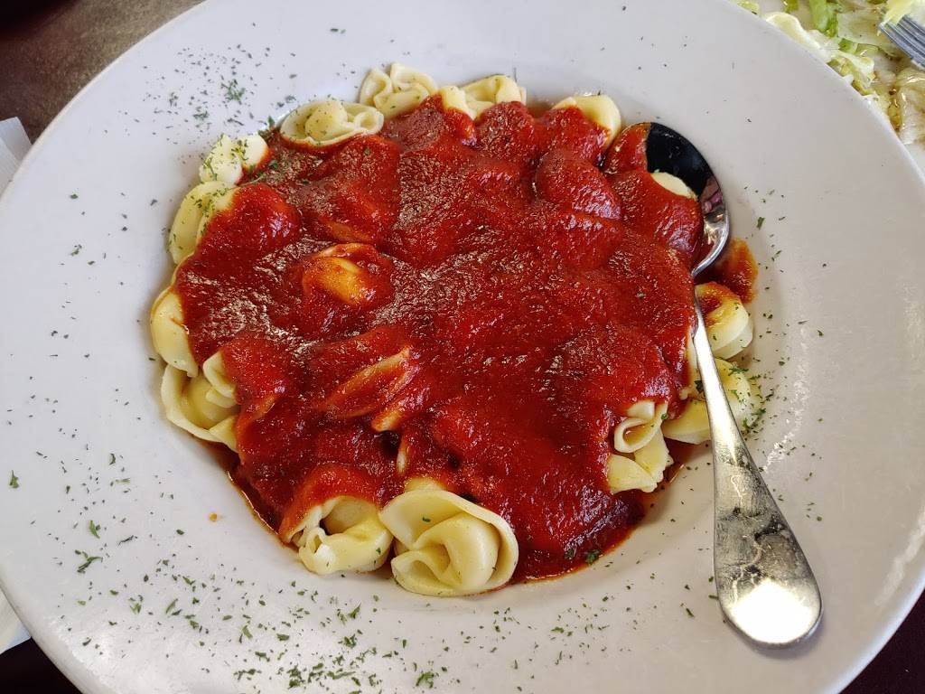 Capparellis Italian Food, Pizza, & Catering | meal takeaway | 19501 FM3009 #3, Garden Ridge, TX 78266, USA | 2106514817 OR +1 210-651-4817