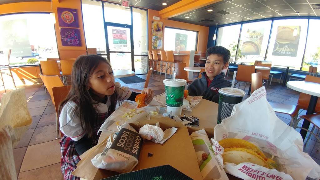 KFC | restaurant | 7227 W 21st St, Wichita, KS 67205, USA | 3167215883 OR +1 316-721-5883