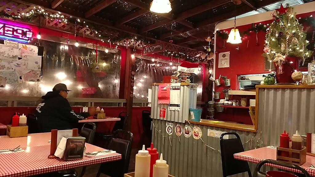 Smokehouse Bistro | restaurant | 6811 Laguna Park Way, Sebastopol, CA 95472, USA | 7078293277 OR +1 707-829-3277