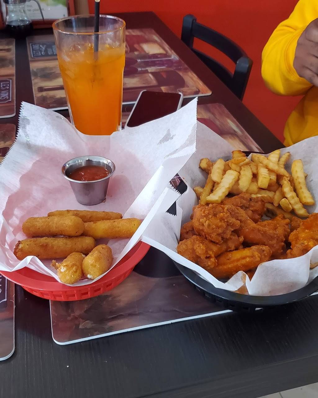 A1A Grill | restaurant | 3330 NE 33rd St, Fort Lauderdale, FL 33308, USA | 9544402949 OR +1 954-440-2949