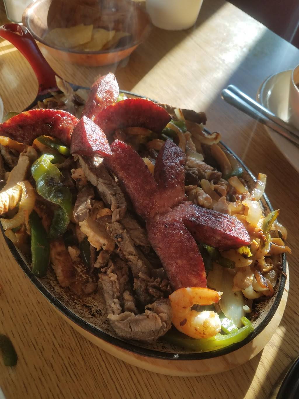 Santos Cafe #3 | restaurant | 1419 Castroville Rd, San Antonio, TX 78237, USA | 2105602075 OR +1 210-560-2075