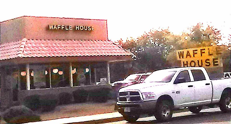 Waffle House | meal takeaway | 1831 S Country Club Dr, Mesa, AZ 85210, USA | 4808330005 OR +1 480-833-0005