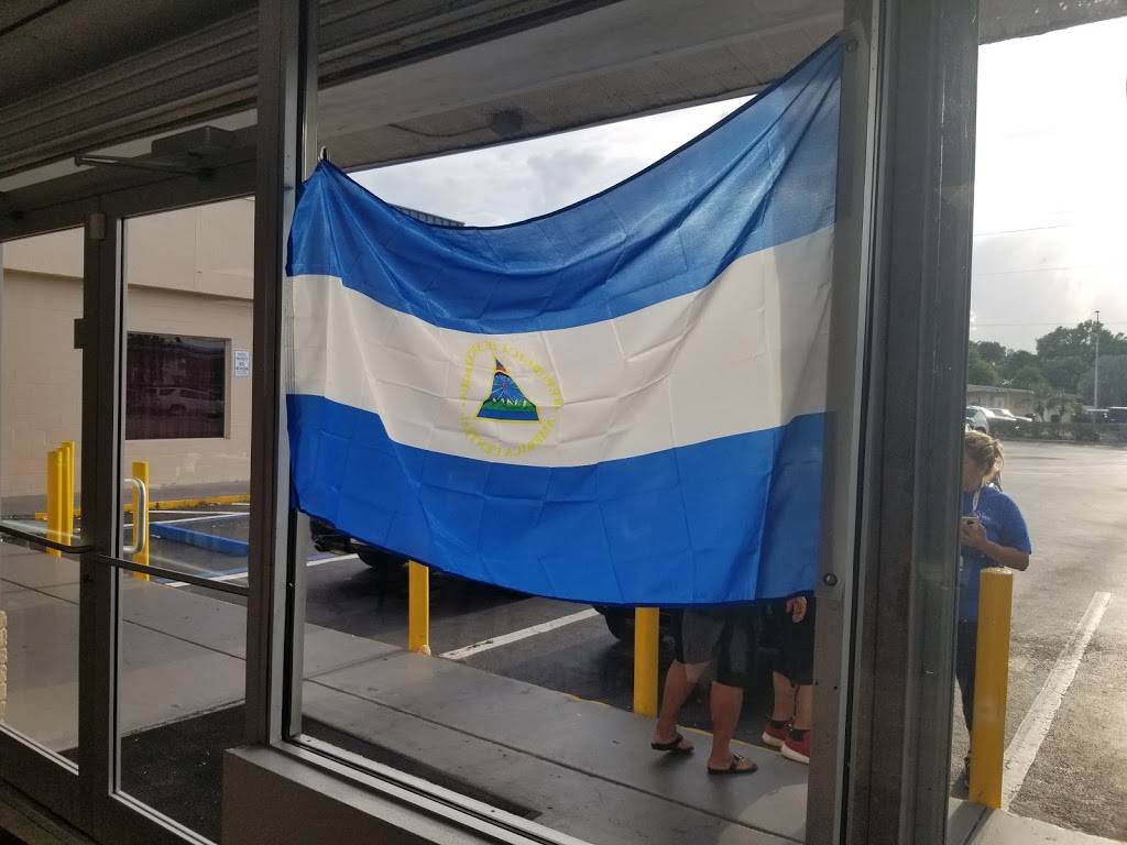 Fritanga La Nueva | restaurant | 1 S Semoran Blvd, Orlando, FL 32807, USA | 4077345347 OR +1 407-734-5347