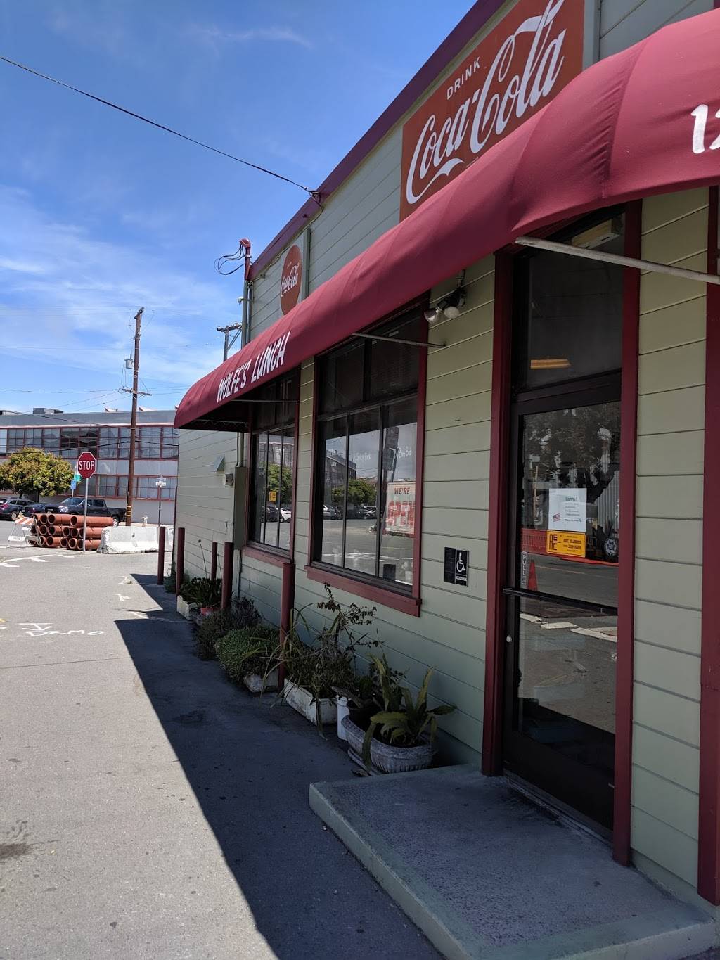 Wolfes Lunch | meal takeaway | 1220 16th St, San Francisco, CA 94107, USA | 4156213684 OR +1 415-621-3684