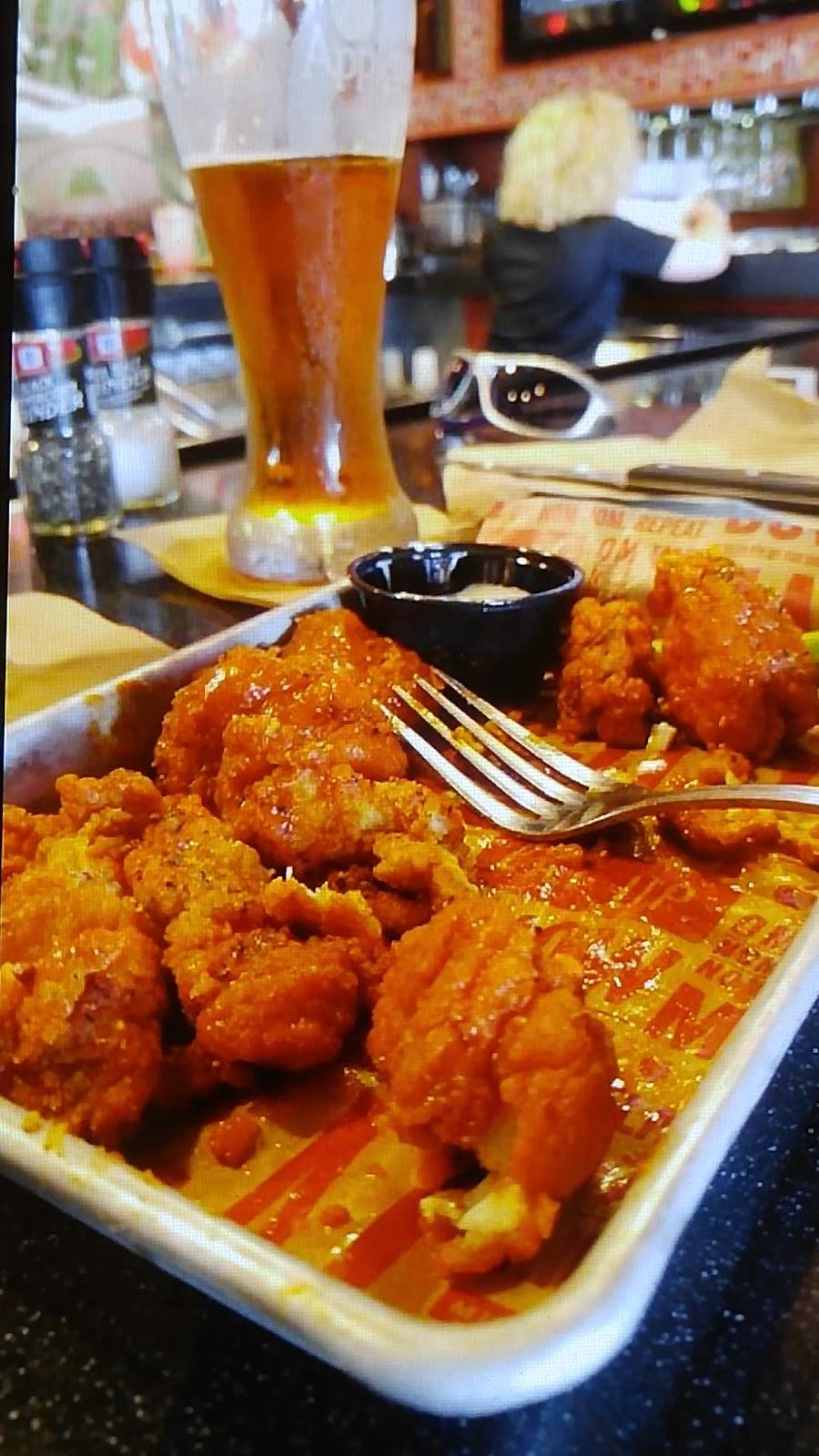 Applebees Grill + Bar | restaurant | 233 Graff Rd SE, New Philadelphia, OH 44663, USA | 3303085530 OR +1 330-308-5530