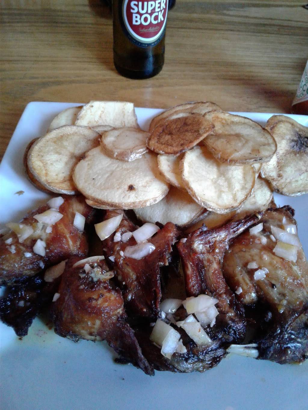 Trackside Bar & Grill | restaurant | 30 Warren St, Peabody, MA 01960, USA | 9785311047 OR +1 978-531-1047