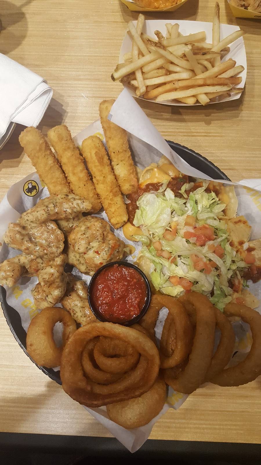 Buffalo Wild Wings | meal takeaway | 8363 International Dr, Orlando, FL 32819, USA | 4074135115 OR +1 407-413-5115