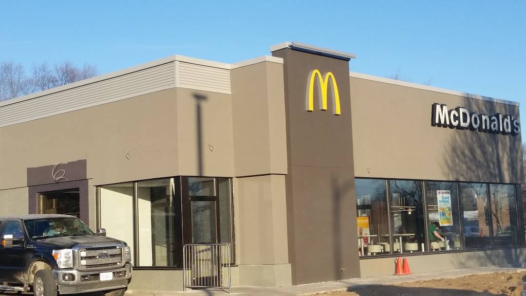 McDonalds | cafe | 1010 S Main St, Altamont, IL 62411, USA | 6184835354 OR +1 618-483-5354