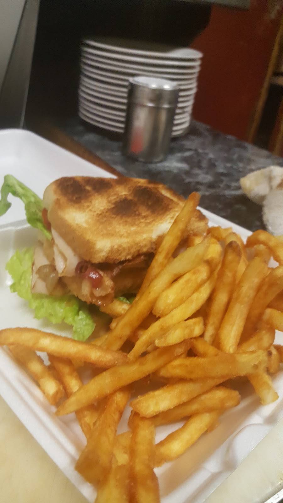 The Lighthouse | restaurant | 20 High St, Medford, MA 02155, USA | 7813910009 OR +1 781-391-0009