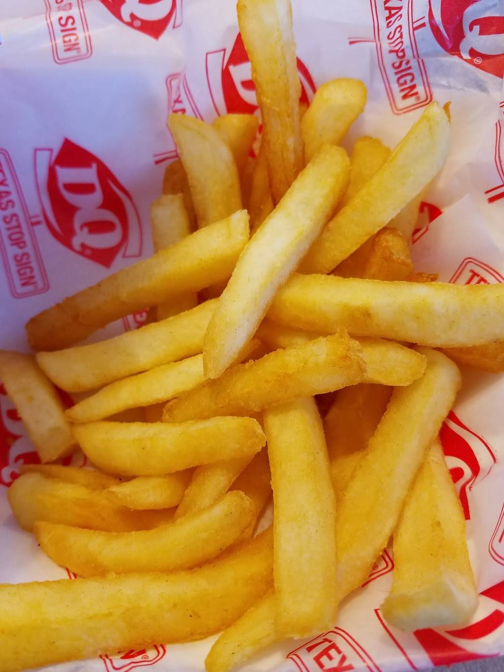 Dairy Queen Store | restaurant | 1069 E Kingsbury St, Seguin, TX 78155, USA | 8303796983 OR +1 830-379-6983