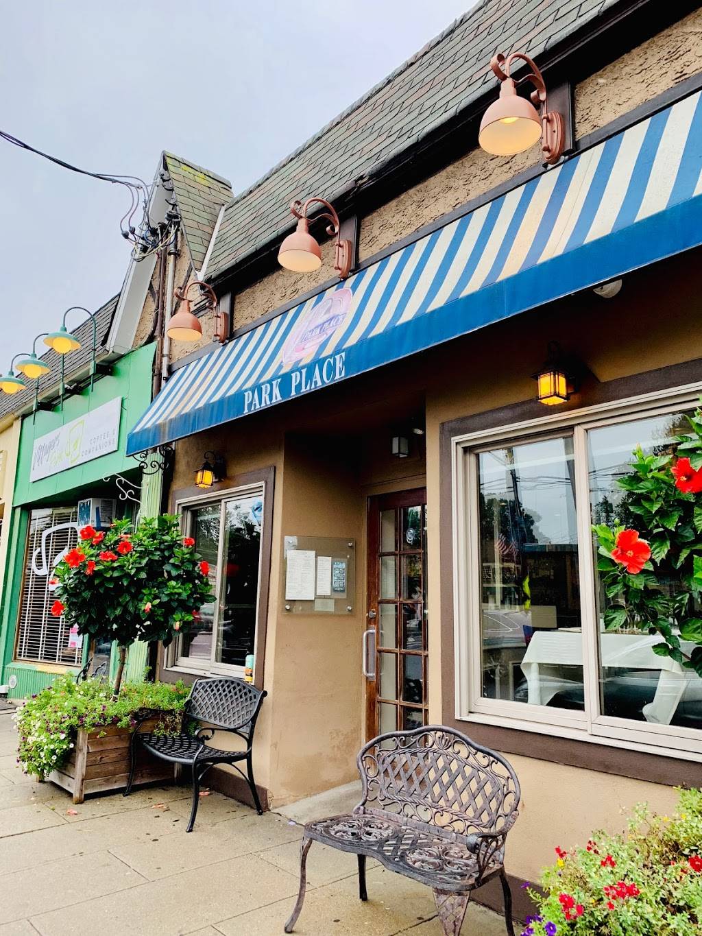 Park Place | restaurant | 41 Covert Ave, Floral Park, NY 11001, USA | 5167759004 OR +1 516-775-9004