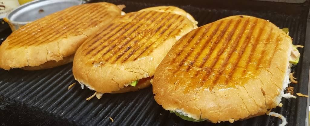 Tortas planchadas Verys | restaurant | 760 West Inyo avenue, Tulare, CA 93274, USA | 5593319549 OR +1 559-331-9549