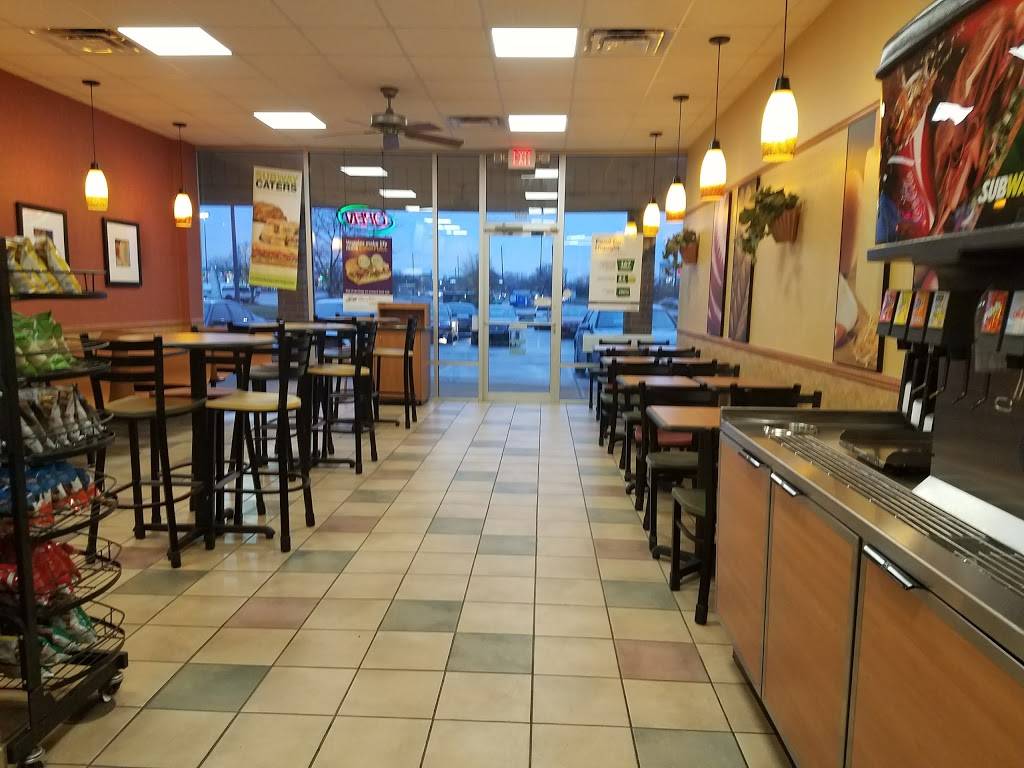 Subway Restaurants | restaurant | Sunnyside Shoppes, 11135 Pendleton Pike Suite 600, Indianapolis, IN 46236, USA | 3178231388 OR +1 317-823-1388