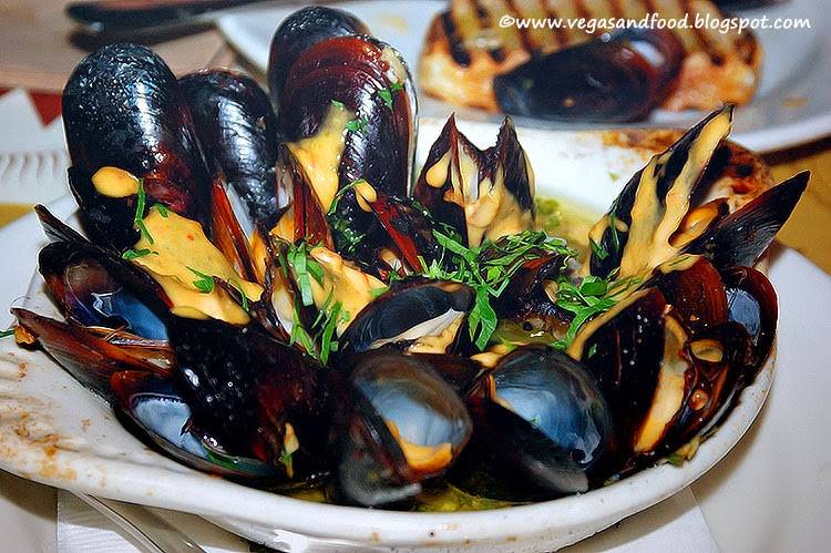 Pizzeria Mozza | restaurant | 641 N Highland Ave, Los Angeles, CA 90036, USA | 3232970101 OR +1 323-297-0101