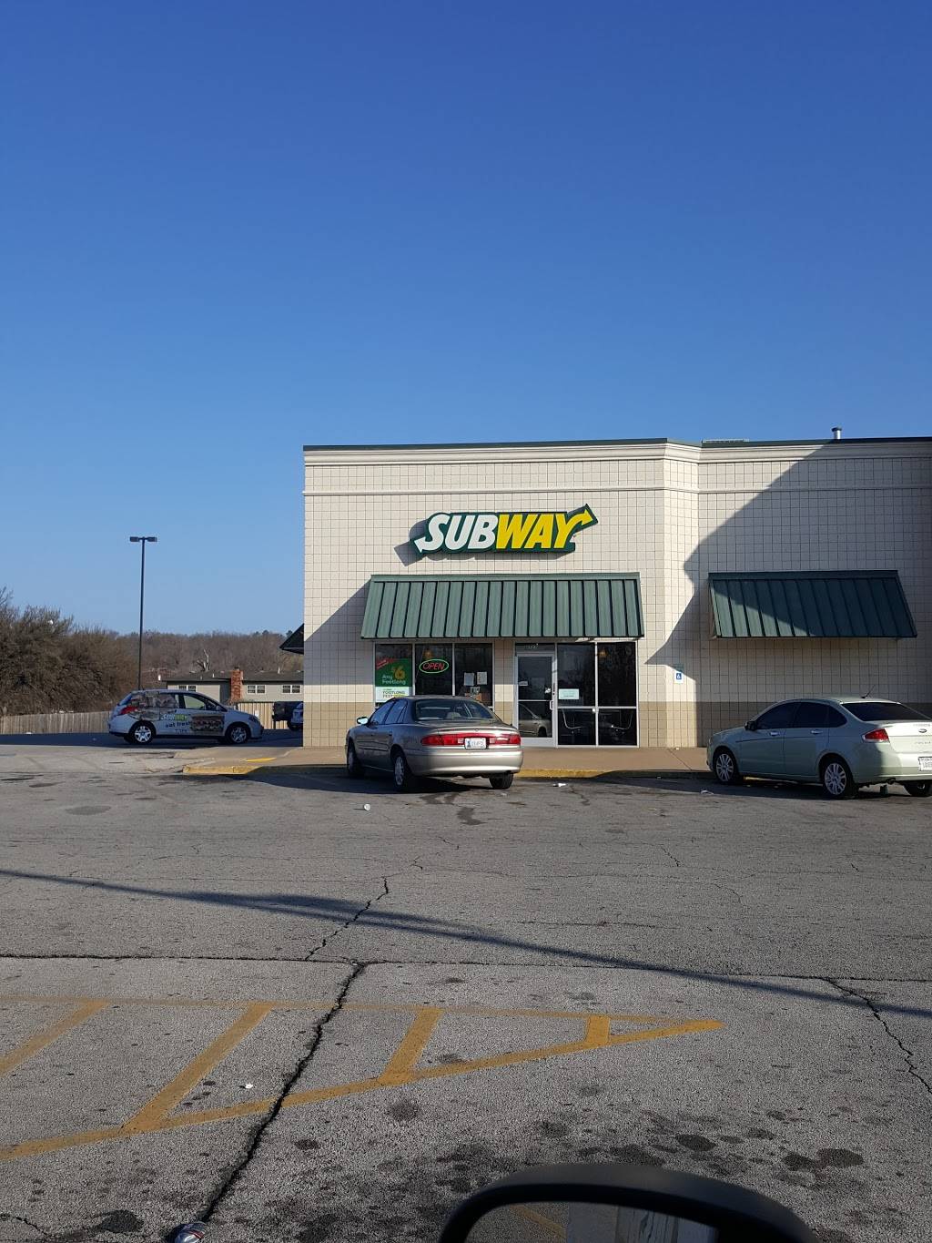 Subway Restaurants | restaurant | 523 N Gilcrease Museum Rd, Tulsa, OK 74127, USA | 9183829000 OR +1 918-382-9000