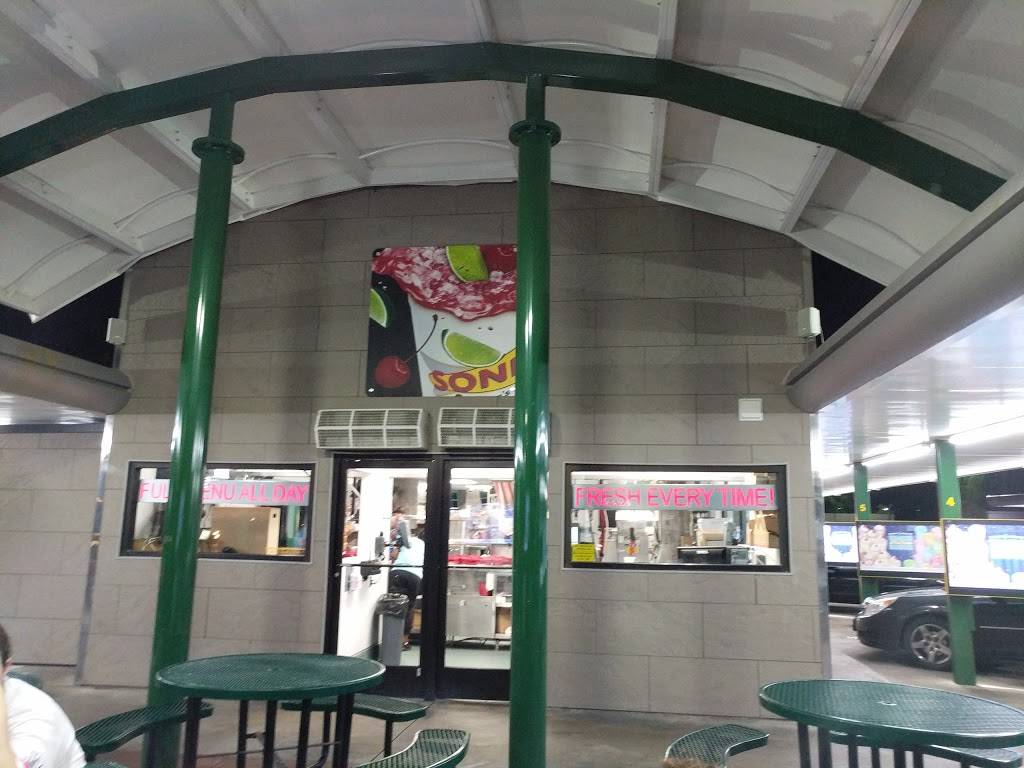 Sonic Drive-In | restaurant | 215 Cason Ln, Murfreesboro, TN 37128, USA | 6154940800 OR +1 615-494-0800
