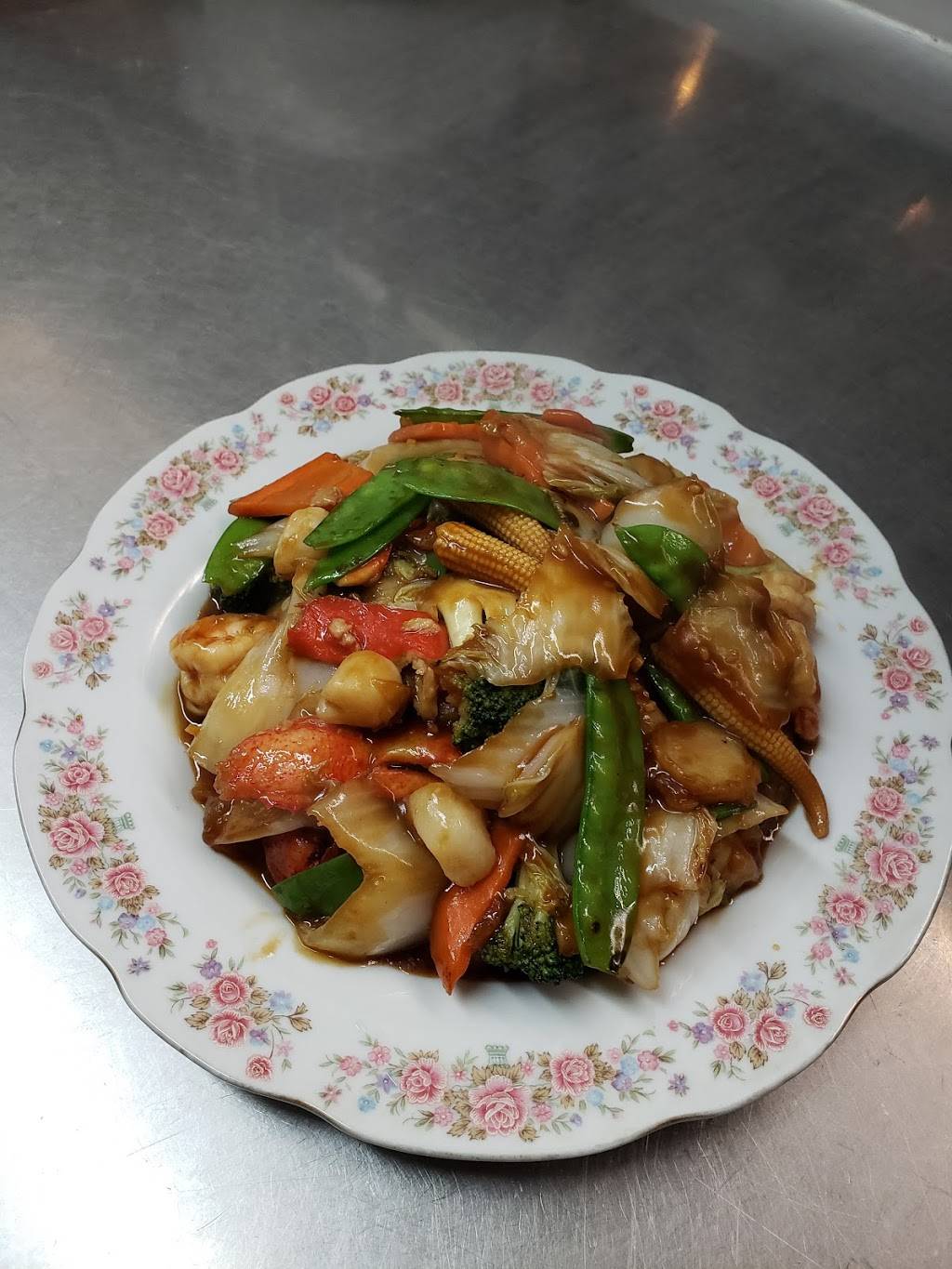Chun Ping Lau | restaurant | 435 US-1 Suite 4, Kittery, ME 03904, USA | 2074395483 OR +1 207-439-5483