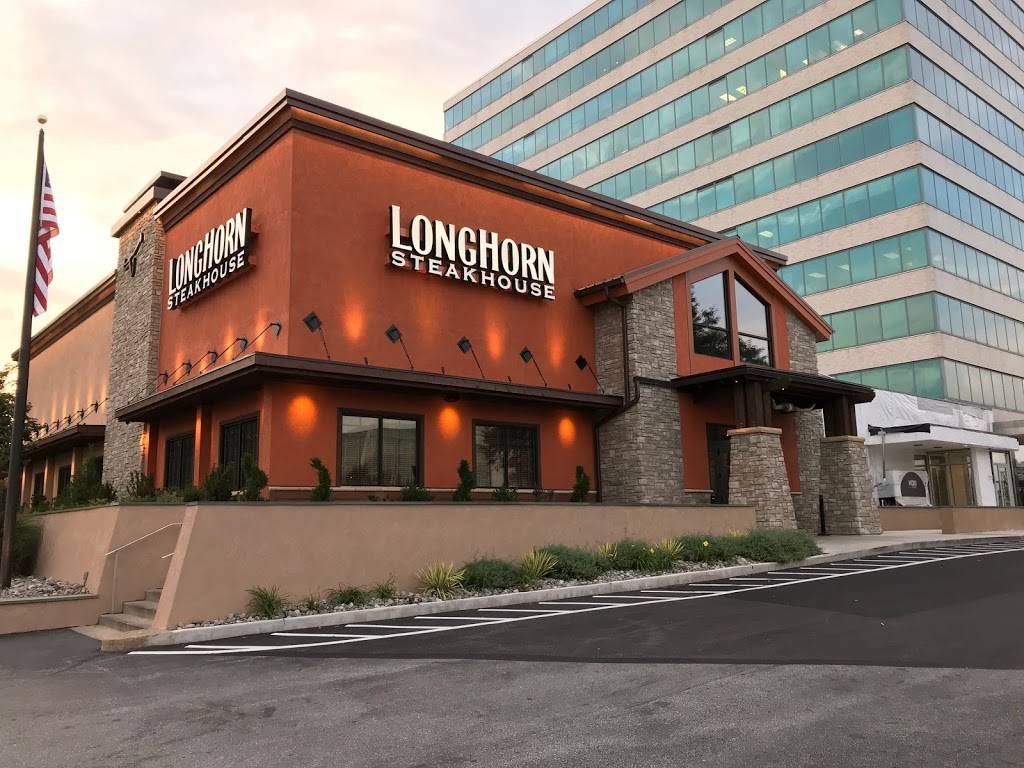 LongHorn Steakhouse | meal takeaway | 555 E City Ave, Bala Cynwyd, PA 19004, USA | 6106675060 OR +1 610-667-5060