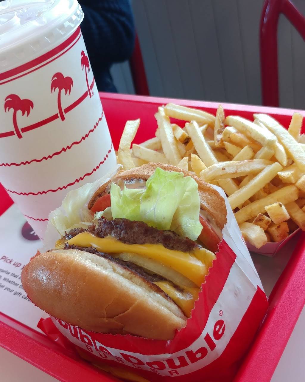 In-N-Out Burger | restaurant | 4601 Firestone Blvd, South Gate, CA 90280, USA | 8007861000 OR +1 800-786-1000