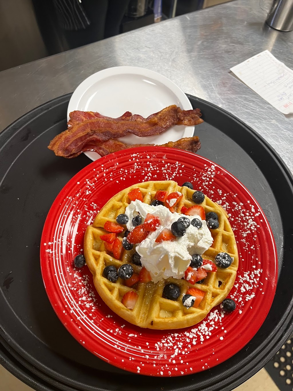 Bebe & Pops Thriving Hive | cafe | 200 N Main St, Sellersville, PA 18960, USA | 2674293075 OR +1 267-429-3075