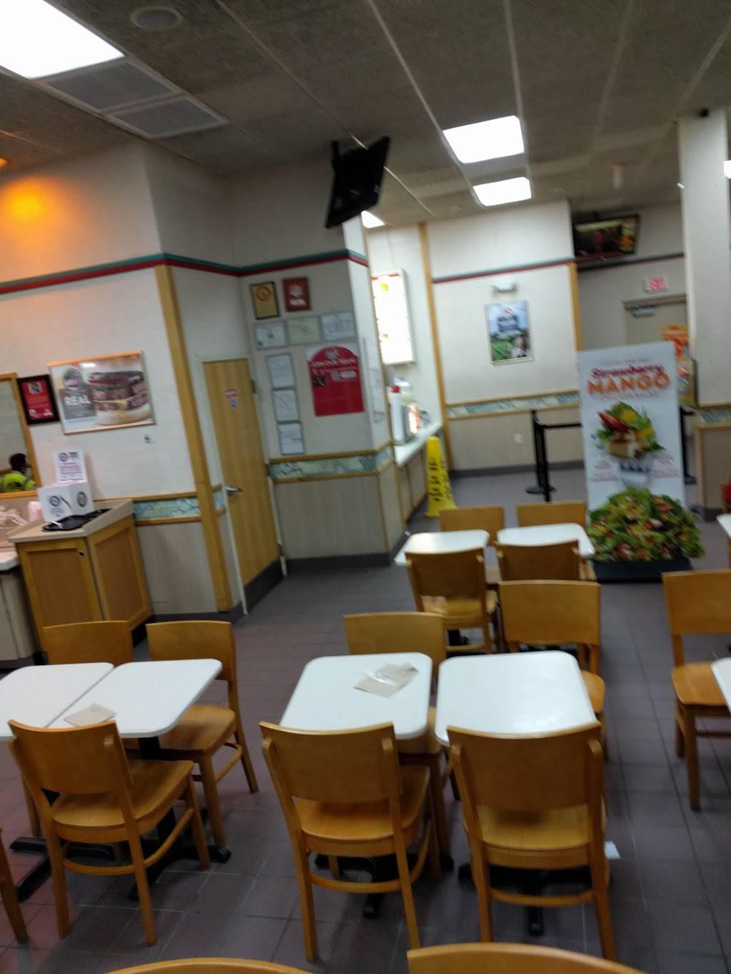 Wendys | restaurant | 8101 Loisdale Rd Ste A, Springfield, VA 22150, USA | 7033394950 OR +1 703-339-4950