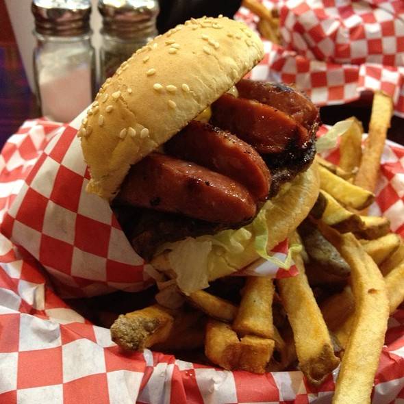 Burger Express | restaurant | 32805 Pacific Hwy S #6407, Federal Way, WA 98003, USA | 2538742701 OR +1 253-874-2701