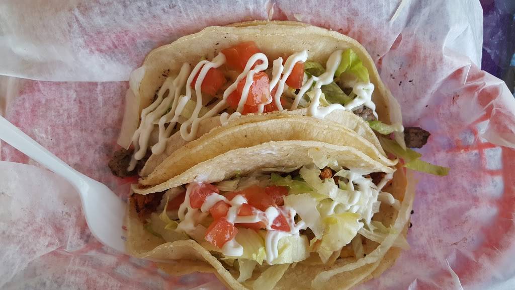 Papis Tacos (Cranston) | restaurant | 342 Budlong Rd, Cranston, RI 02920, USA | 4013831720 OR +1 401-383-1720