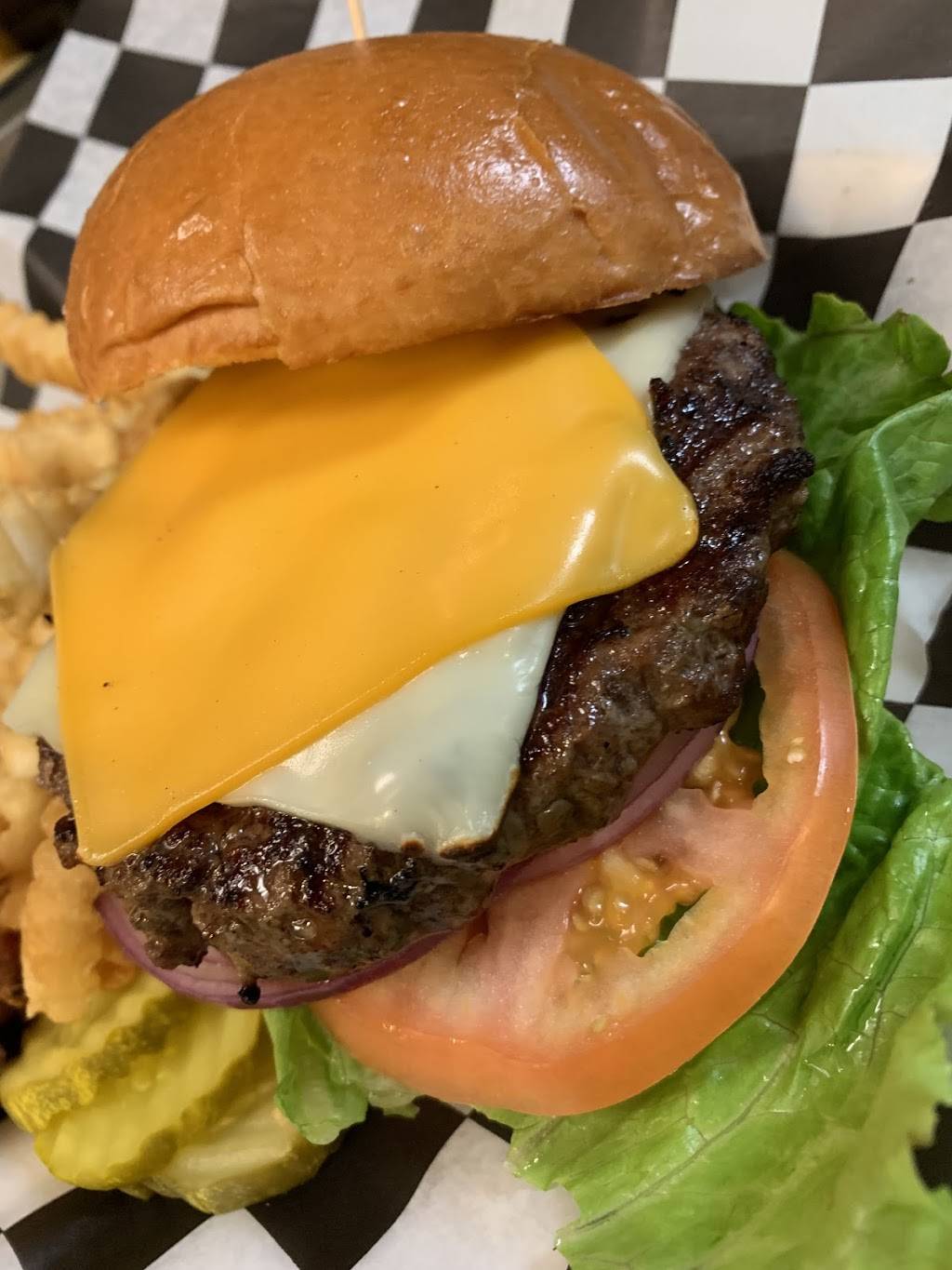 Boston Tavern | restaurant | 389 W Center St, West Bridgewater, MA 02379, USA | 5085830013 OR +1 508-583-0013