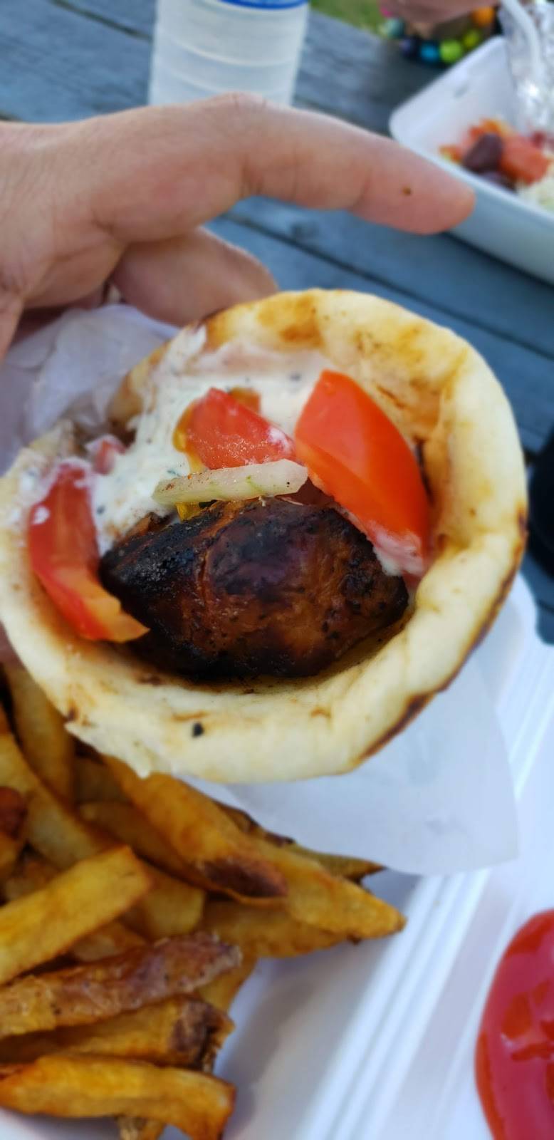 Sammys Souvlaki | restaurant | 1035 Southdale Rd W, London, ON N6P 1M5, Canada | 5196018338 OR +1 519-601-8338