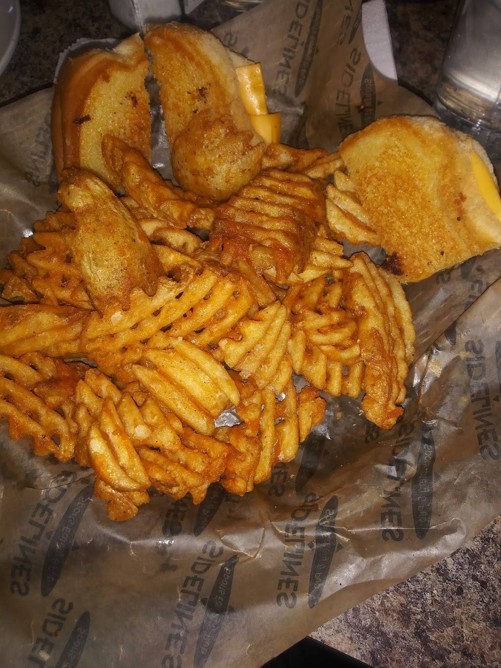 Sidelines Sports Eatery - Mellwood | restaurant | 2111 Mellwood Ave, Toledo, OH 43613, USA | 4194740000 OR +1 419-474-0000