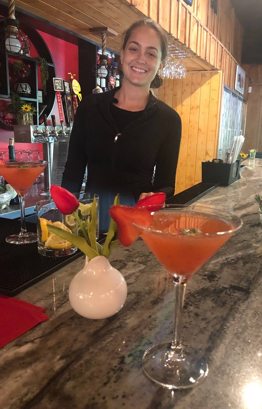 Red Dog Bar & Bistro | restaurant | 9531 NC-93, Piney Creek, NC 28663, USA | 3363598000 OR +1 336-359-8000