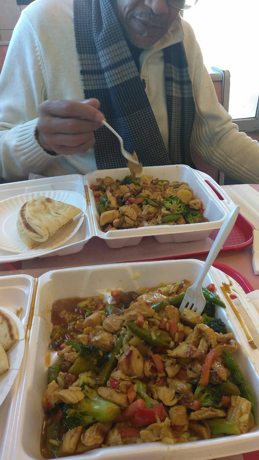 Legends | restaurant | 2525 W Davison St, Detroit, MI 48238, USA | 3139568325 OR +1 313-956-8325