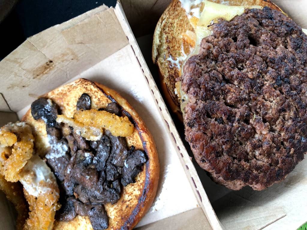 McDonalds | cafe | 1150 N Canfield Niles Rd, Austintown, OH 44515, USA | 3305445132 OR +1 330-544-5132