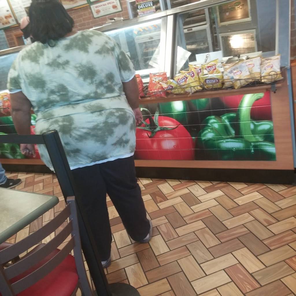 Subway Restaurants | restaurant | 1404 Clarewood Ste 101 Clarewood Center, San Marcos, TX 78666, USA | 5123530000 OR +1 512-353-0000