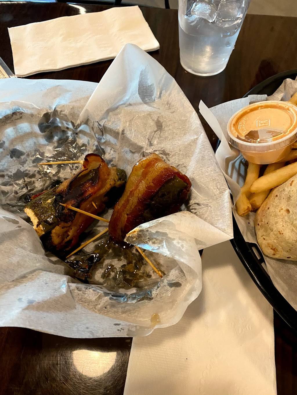 Luckys Iron Door Roadhouse | restaurant | 3754 West, Center View Way, West Jordan City, UT 84084, USA | 8018789439 OR +1 801-878-9439