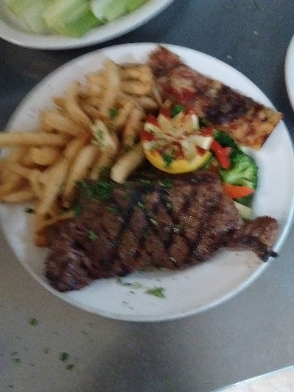 Franks Grille | restaurant | 5820 Broadway, Lancaster, NY 14086, USA | 7166813440 OR +1 716-681-3440