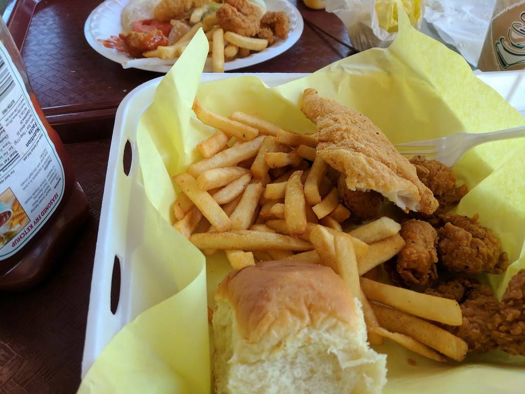 Louisiana Chicken & Golden Wok | restaurant | 1725 N Garey Ave, Pomona, CA 91767, USA | 9096205057 OR +1 909-620-5057