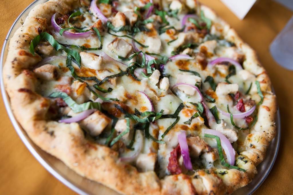 Marinades Pizza Bistro | restaurant | 109 Courtland St, Rockford, MI 49341, USA | 6168633300 OR +1 616-863-3300