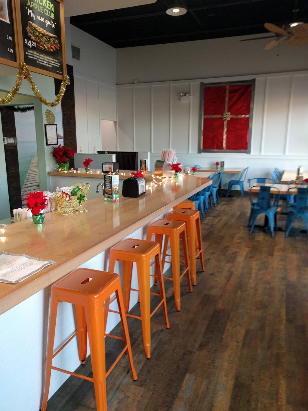 Tropicale smoothie cafe | restaurant | 2137 66th St N, Tyrone Blvd N, St. Petersburg, FL 33710, USA | 7273458947 OR +1 727-345-8947