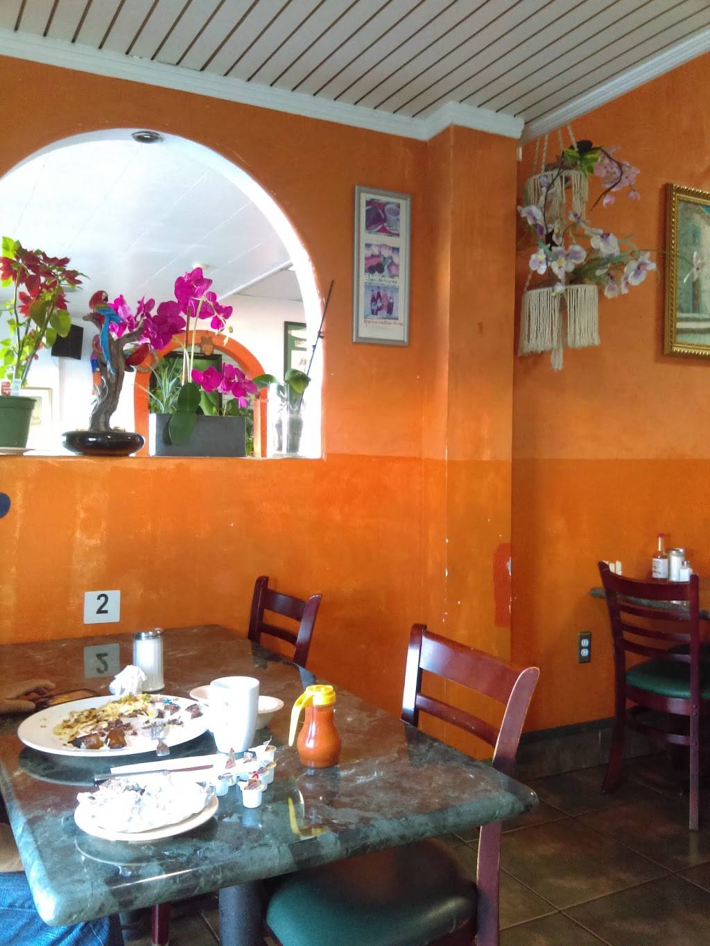 El Metapaneco II | restaurant | 1352 N Avalon Blvd, Wilmington, CA 90744, USA | 3105229648 OR +1 310-522-9648