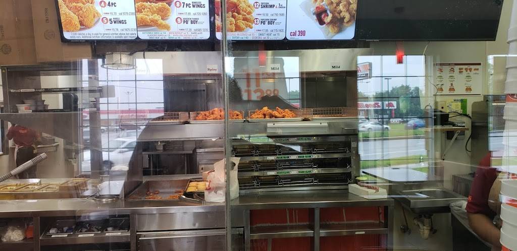 Popeyes Louisiana Kitchen | restaurant | 14300 Livernois, Detroit, MI 48238, USA | 3138522573 OR +1 313-852-2573