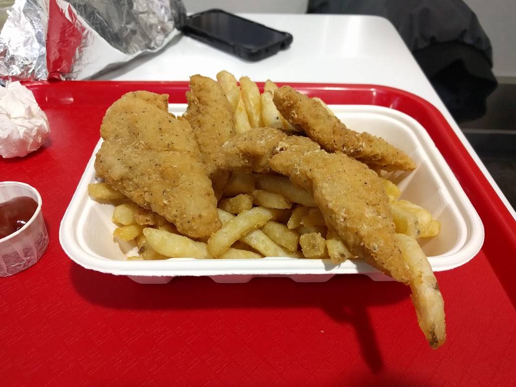 Costco Food Court | restaurant | 50 Queen Elizabeth Blvd, Etobicoke, ON M8Z 1M1, Canada | 4162512832 OR +1 416-251-2832