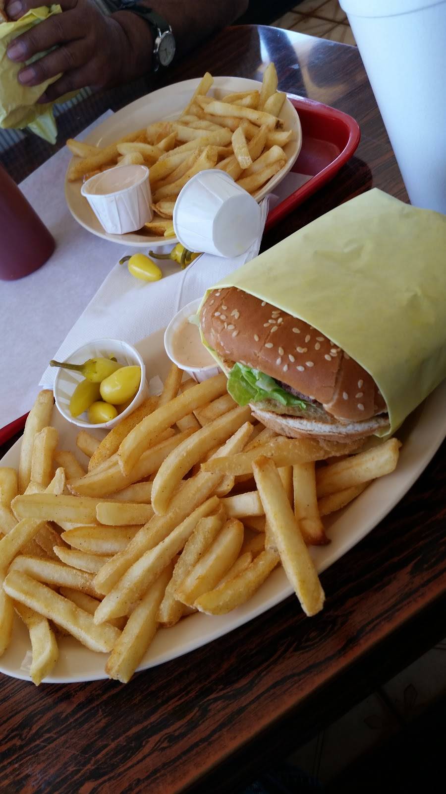 Tams Burgers 23 | restaurant | 2403, 303 N Alameda St, Compton, CA 90220, USA | 3106393045 OR +1 310-639-3045