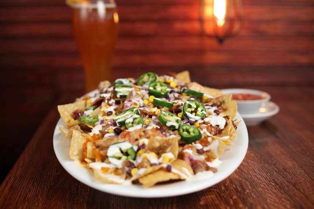 Grindstone Charleys | restaurant | 5822 Crawfordsville Rd, Indianapolis, IN 46224, USA | 3174811870 OR +1 317-481-1870