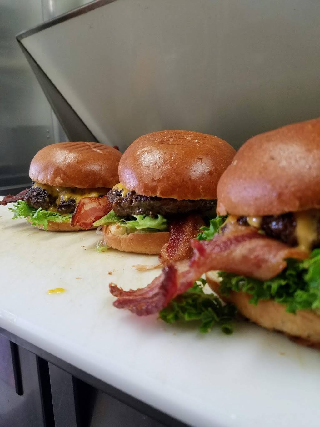 The Salty Pickle | restaurant | 276 Coalinga Plaza, Coalinga, CA 93210, USA | 5598218078 OR +1 559-821-8078