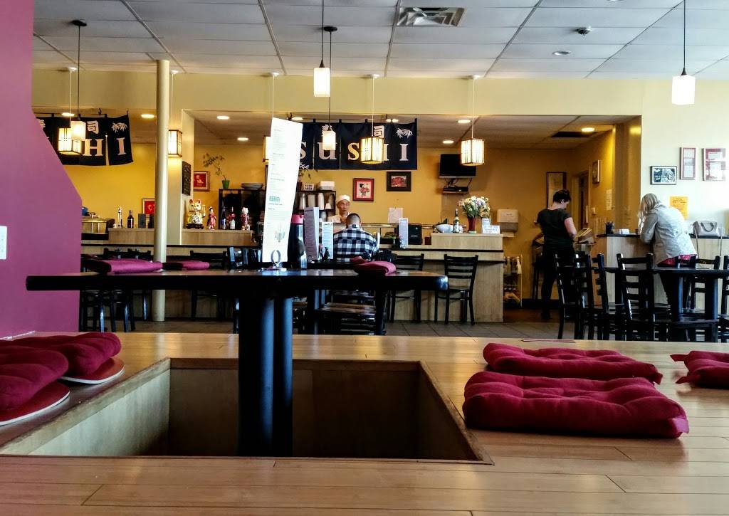 Yoshi Japanese Restaurant | restaurant | 373 Wilson St #2, Brewer, ME 04412, USA | 2079899688 OR +1 207-989-9688