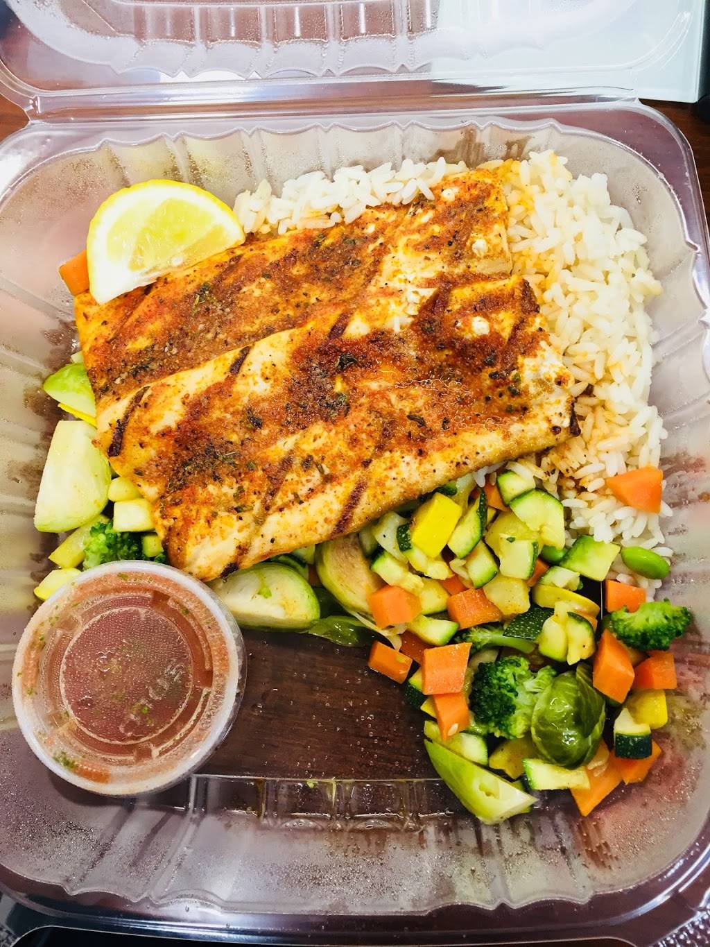 Seasurf Fish Co. | restaurant | 2650 Del Mar Heights Rd #300, Del Mar, CA 92014, USA | 8582807100 OR +1 858-280-7100